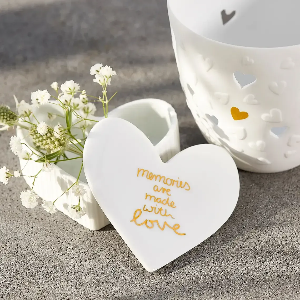 Boîte cœur "Memories are made with love"